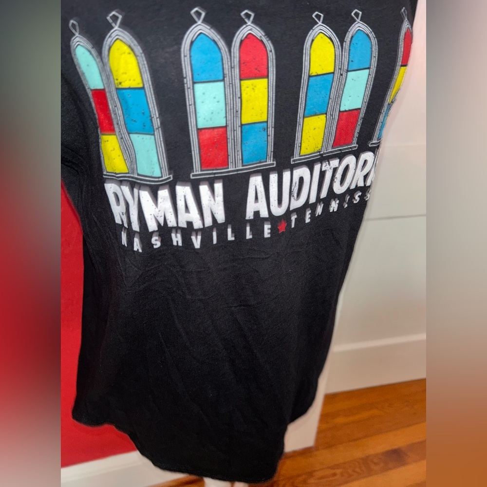 Womens Ryman Auditorium Graphic T-Shirt size small